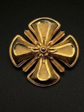#281 Vintage 1980’s CFW Maltese Cross Gold-tone Brooch